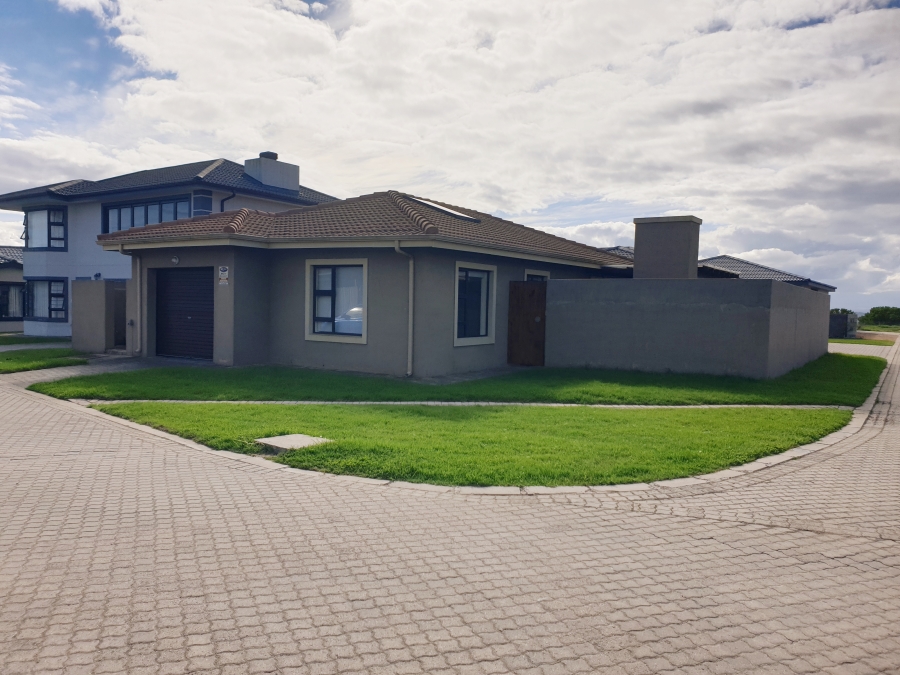To Let 2 Bedroom Property for Rent in Dana Bay Western Cape